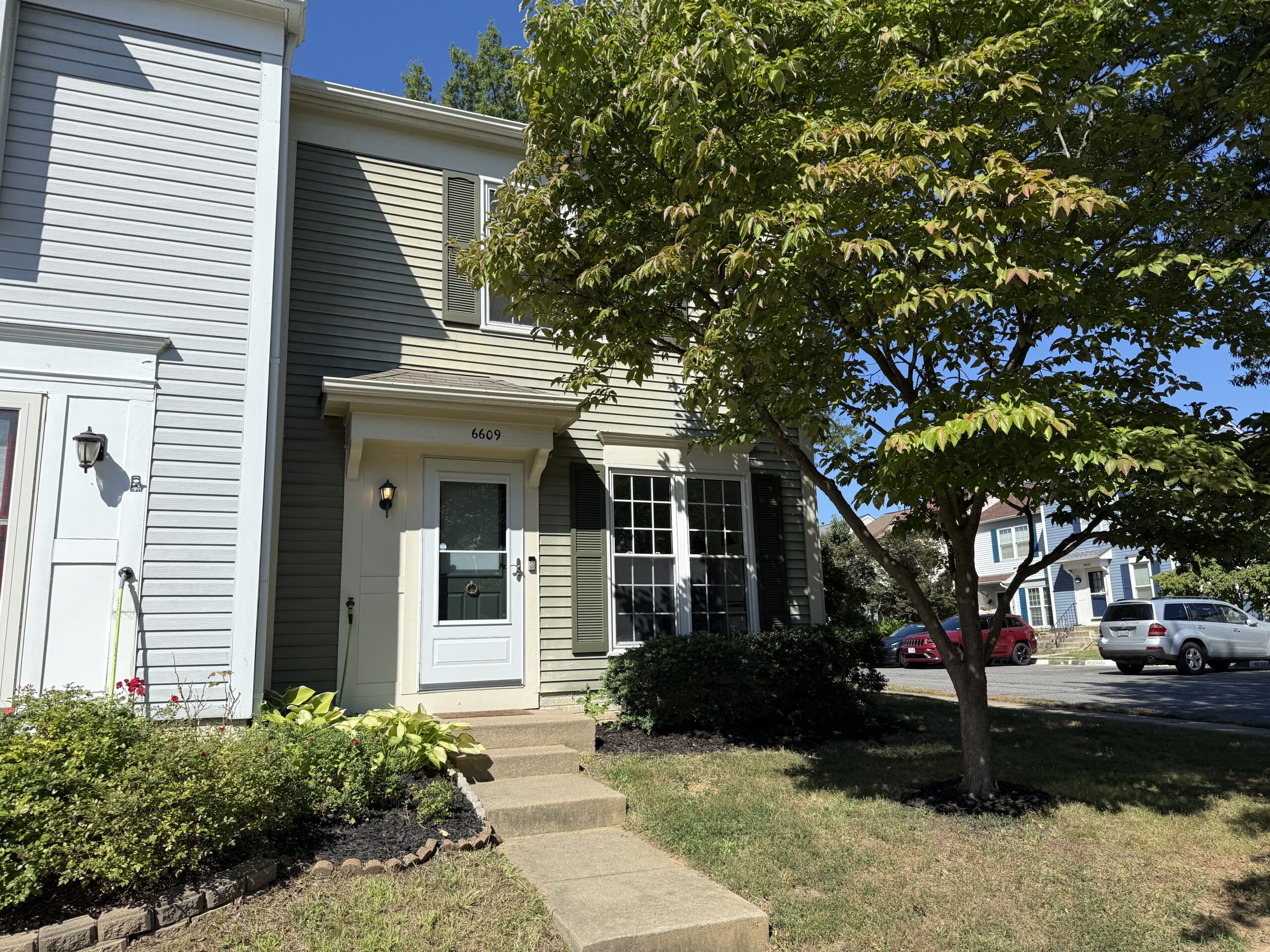 Home #800 | Alexandria | Landsdowne