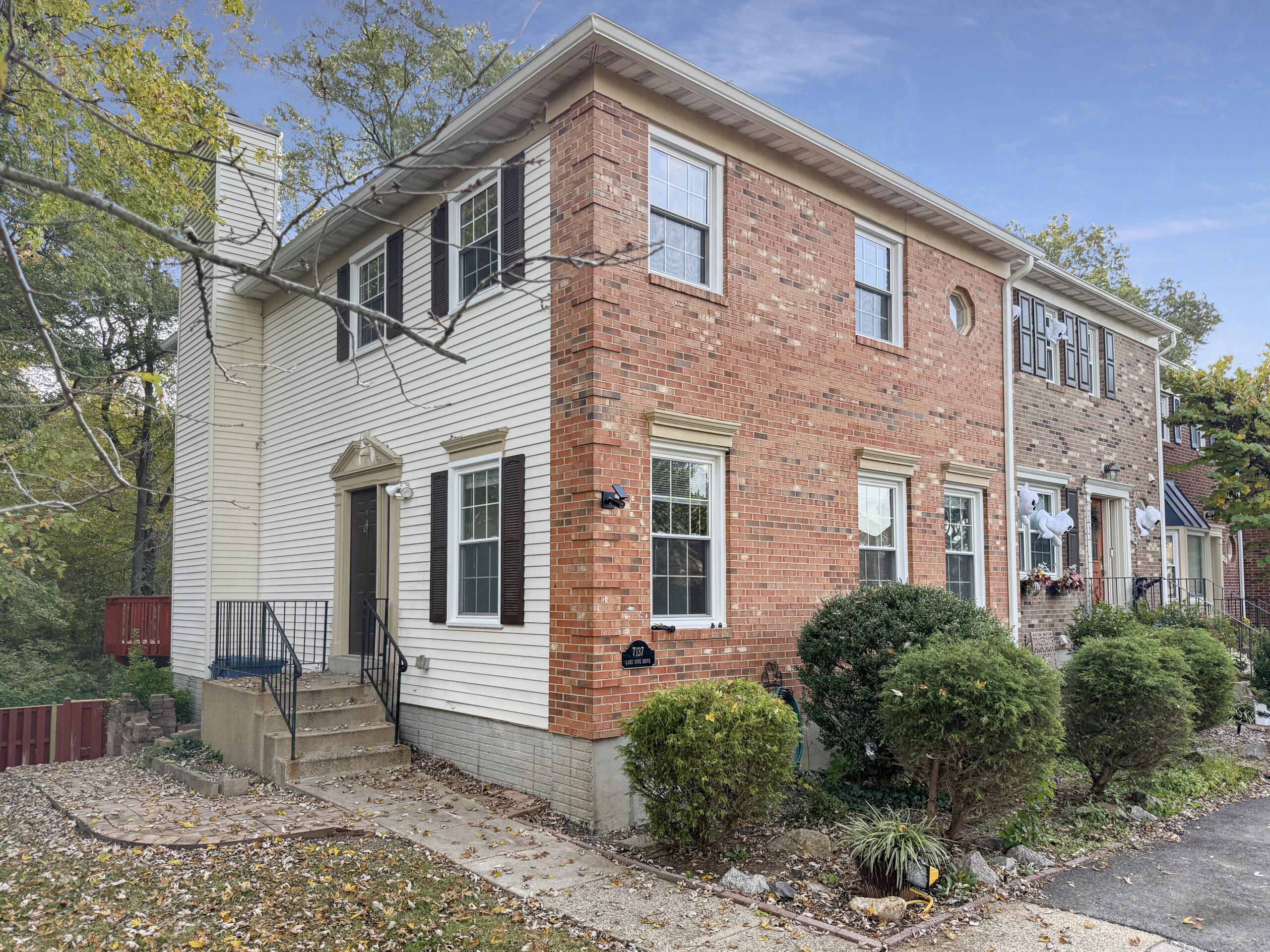 Home 300 | Alexandria | Lake D'Evereux