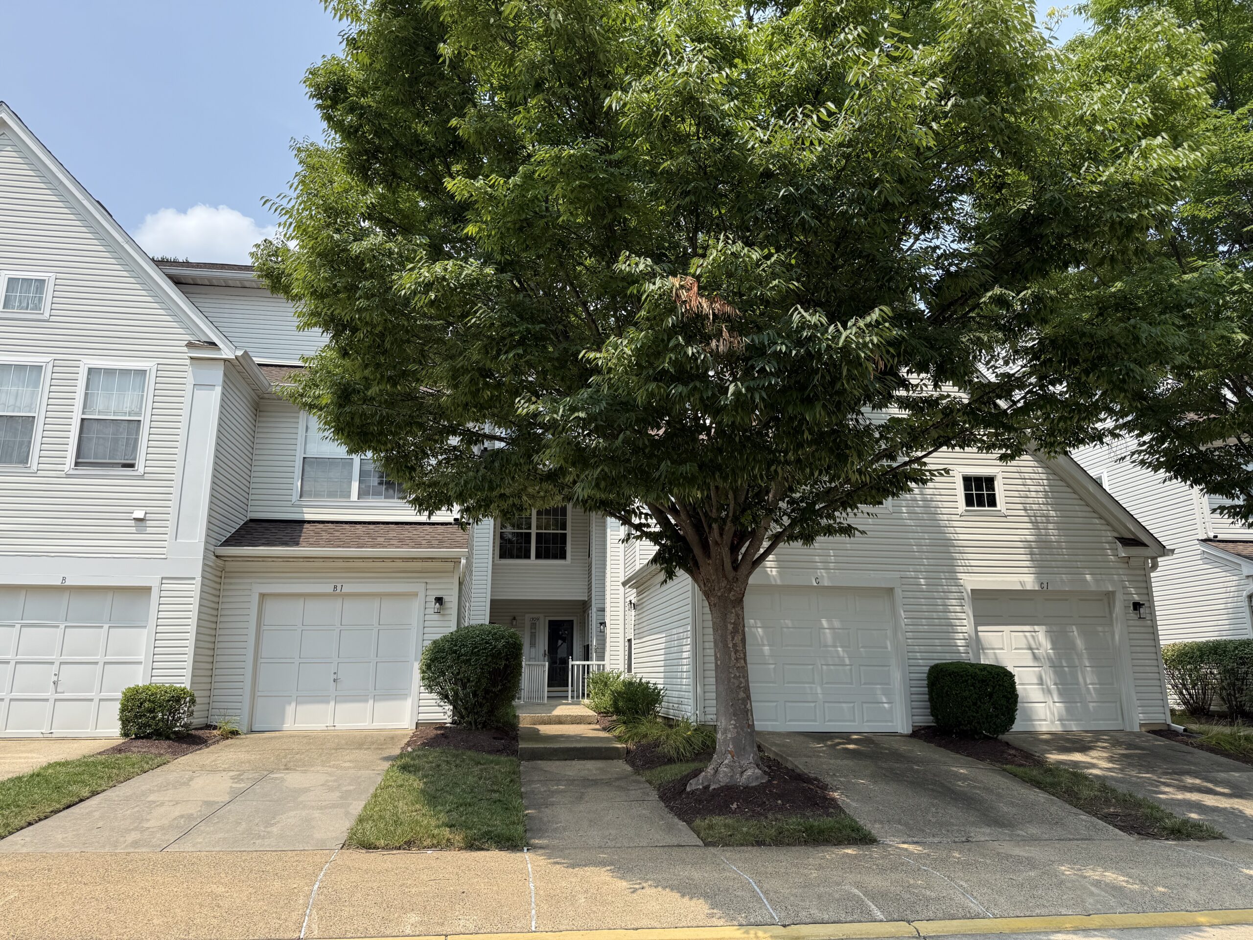 Home 1600 | Alexandria | Island Creek