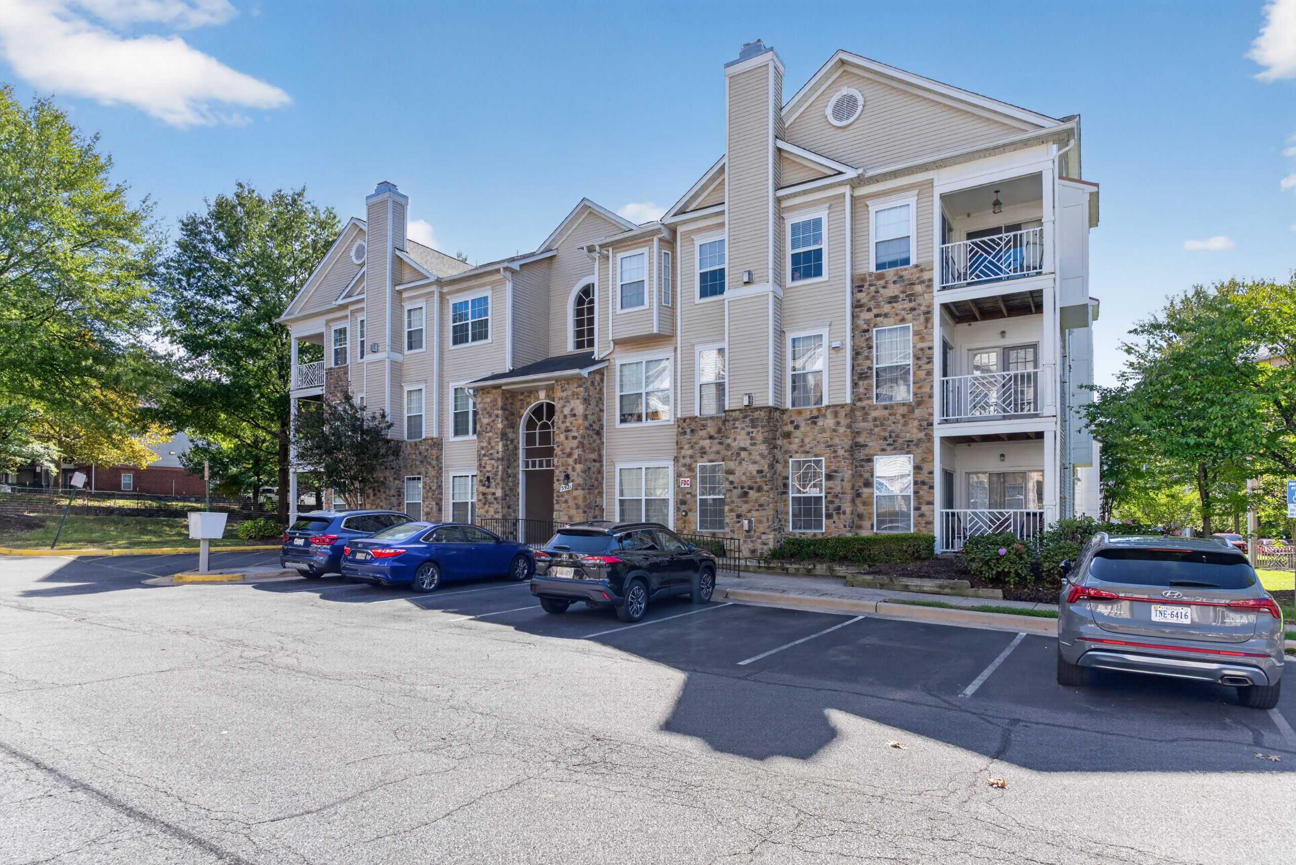 Home 1200 | Alexandria | Founders Walk