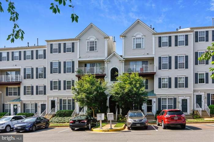 Home 700 | Sterling | Dominion Station
